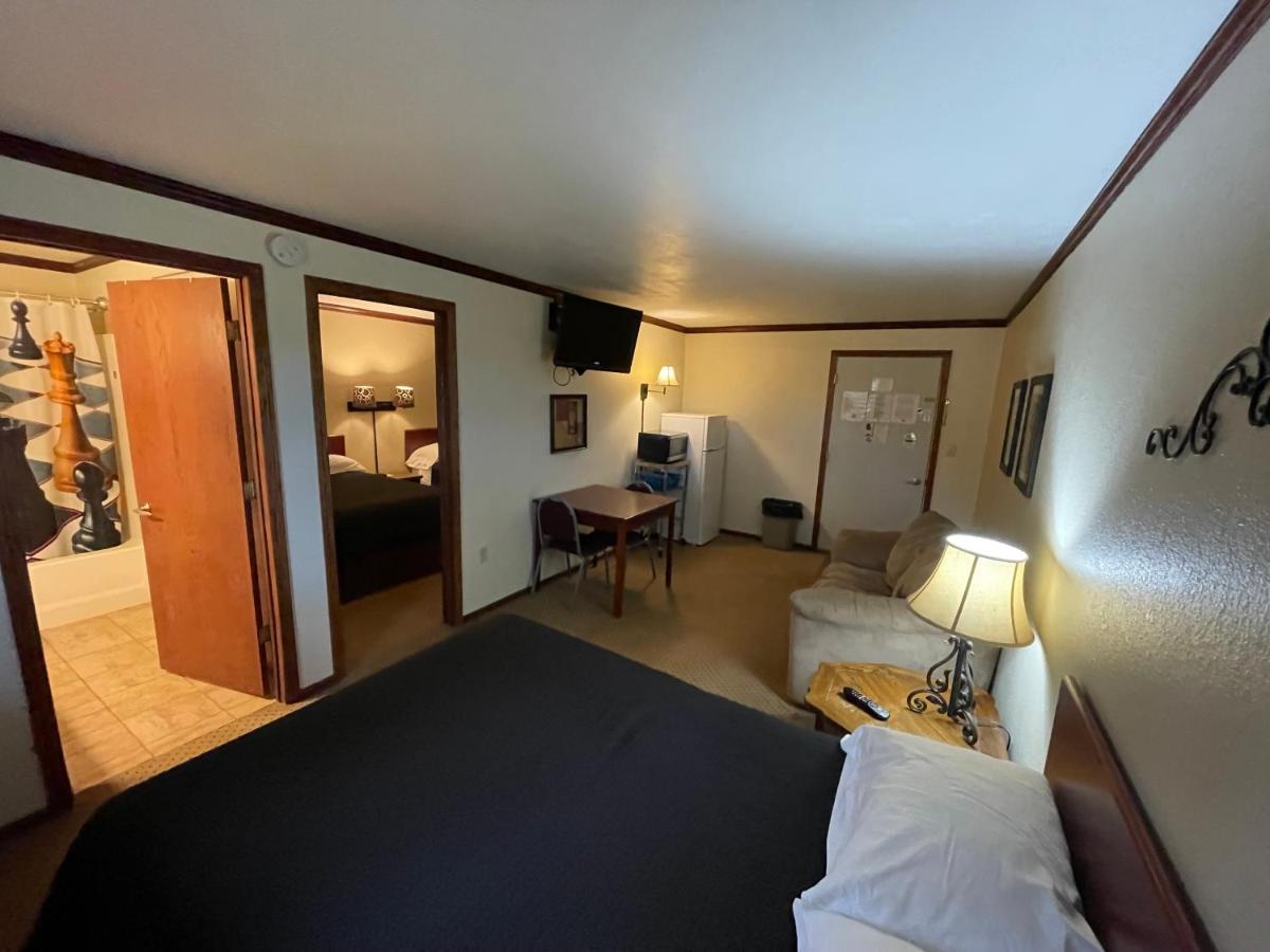 Highland Court Motel Fairmont Exteriör bild